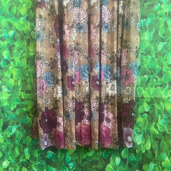 Elie & Emie - New Floral Boho Dress - Picture 6 of 7